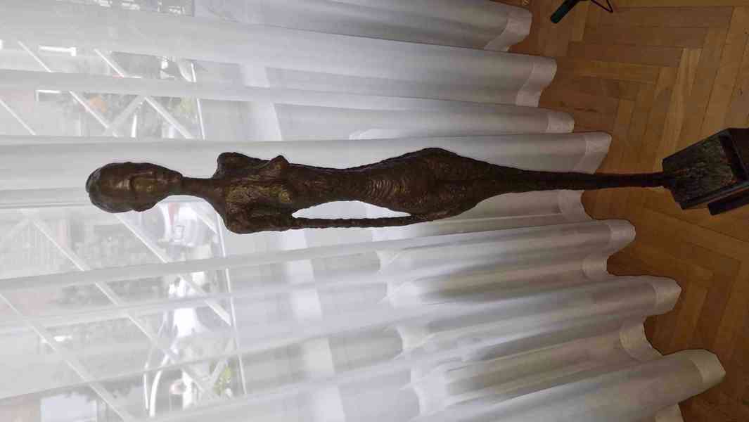 Alberto Giacometti-bronz XXL - foto 10