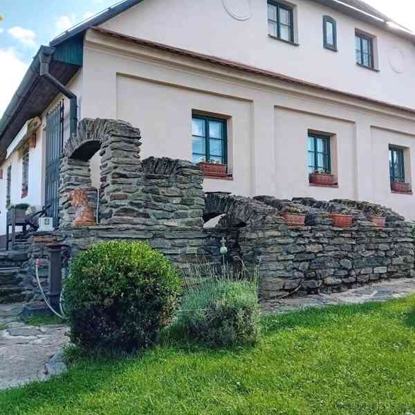 Rodinný dům se zahradou - foto 2