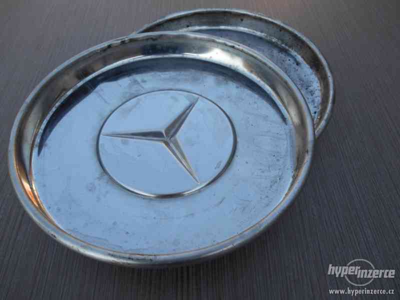 Staré poklice Mercedes 2 ks - foto 3