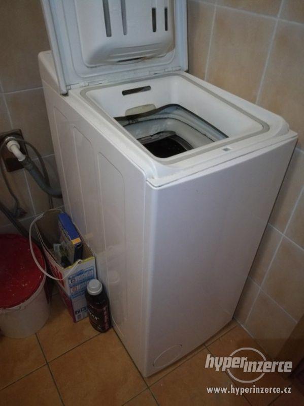 Automatická pračka Whirlpool s vrchním plněním - foto 4