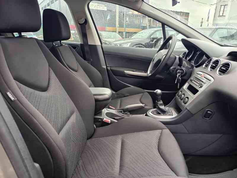 PEUGEOT 308 SW 1,4i Comfort ČR - foto 14