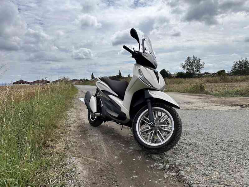 Piaggio Beverly 400, najeto 5165 km, rok výroby 2023  - foto 3