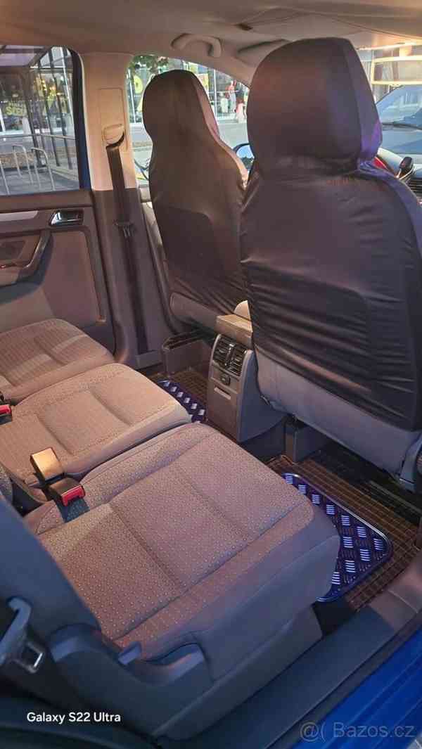 Volkswagen Touran 1,9 - foto 3