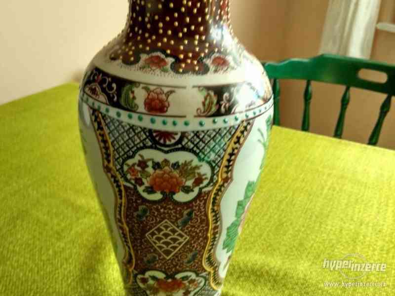 čínské vázy a Novoborská váza - foto 1