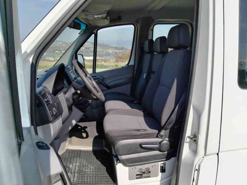Volkswagen Crafter, 7 míst, dvojitá zadní kola, valník - foto 7