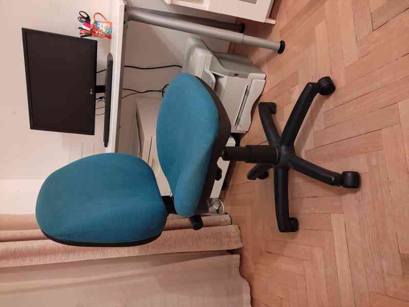 TV stolek+ZDARMA židle kolečková  - foto 5