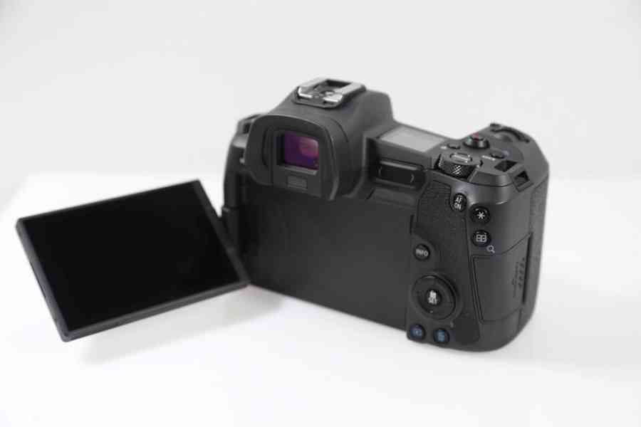 Canon EOS R3 24.0MP, Canon EOS R5, Canon EOS R6, Nikon Z9 45 - foto 5