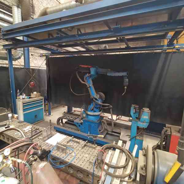 Robotizované svařovací pracoviště Motoman MA 1900 - foto 1