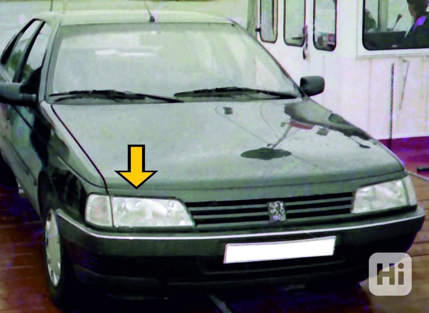 Pravé přední světlo na Peugeot 405 - foto 1