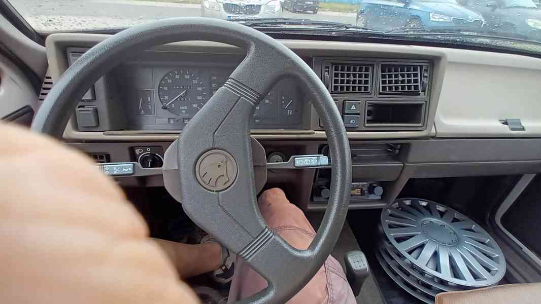 Škoda Favorit 1991 - foto 6