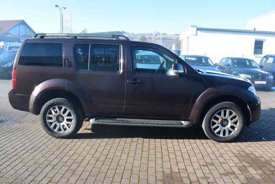 Nissan Pathfinder 2.5 dCi LE 140kw - foto 6