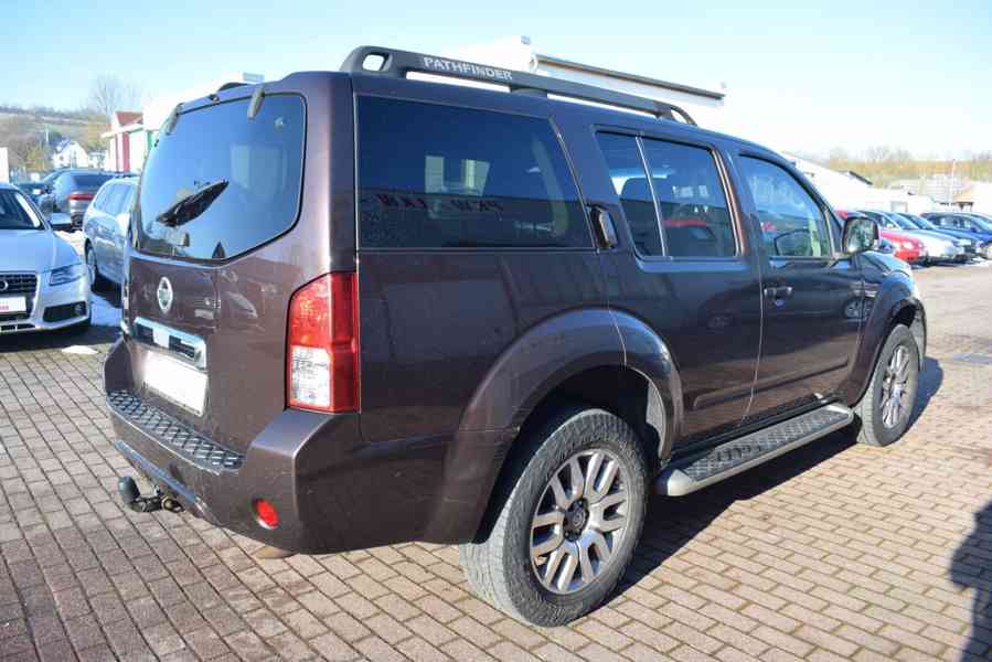 Nissan Pathfinder 2.5 dCi LE 140kw - foto 7