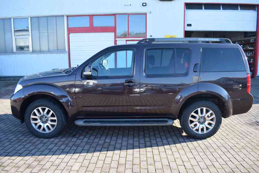 Nissan Pathfinder 2.5 dCi LE 140kw - foto 5