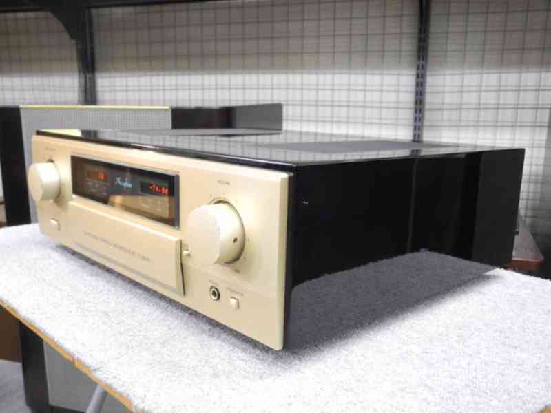 Accuphase C 3800 - foto 1