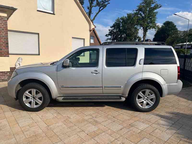 Nissan Pathfinder 3.0 dCi 4x4 Aut. 170kw - foto 10