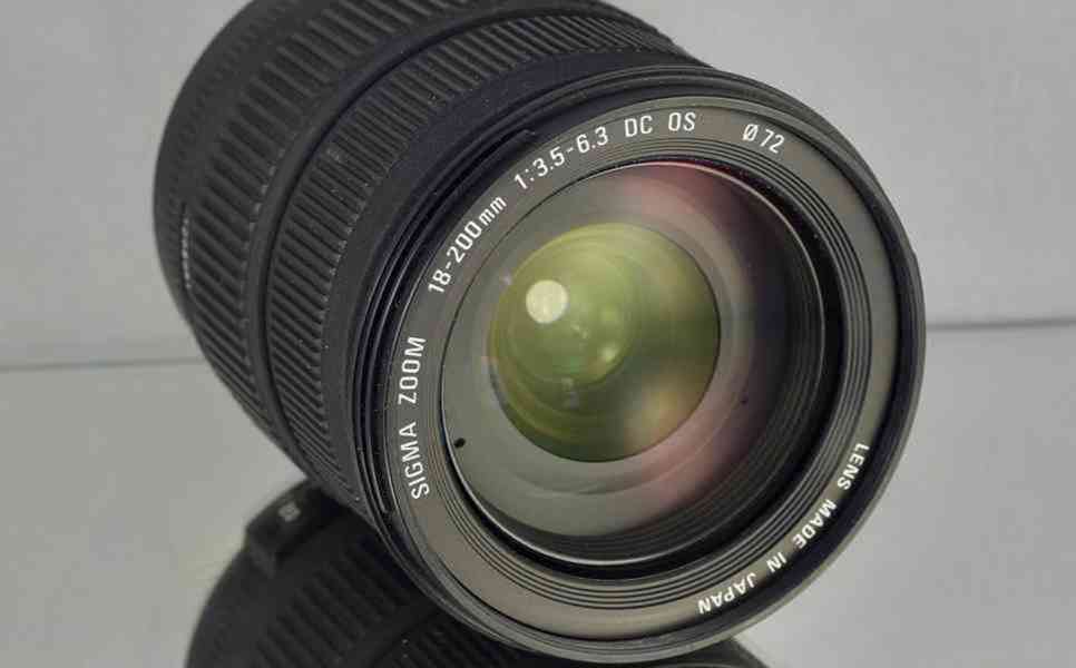 pro Canon - Sigma DC 18-200mm 1:3.5-6.3 OS **APS-C - foto 3