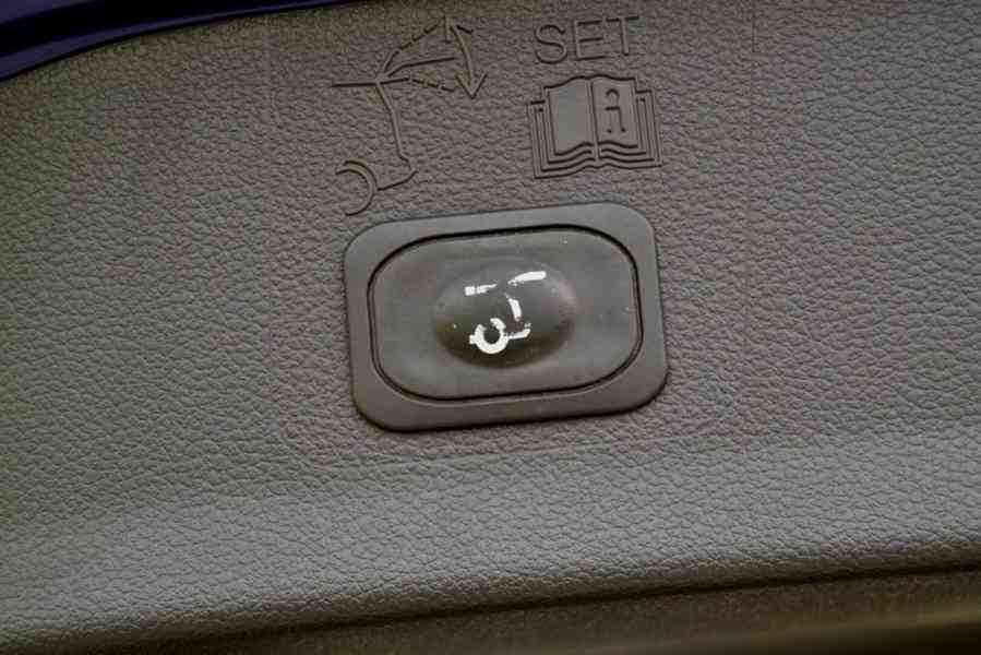 Ford Kuga 2.0 TDCI 110kW Titanium - foto 12