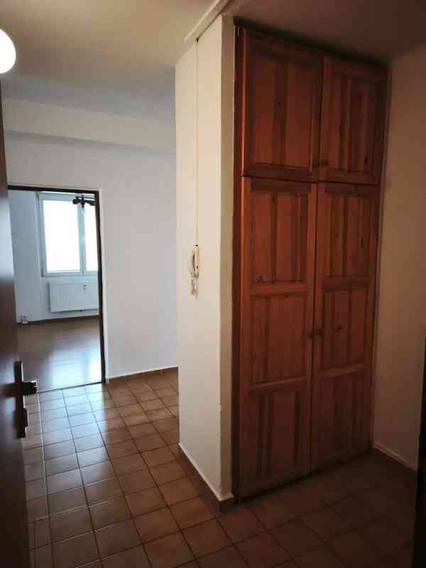 Pronájem bytu 3+1 71 m² - foto 2