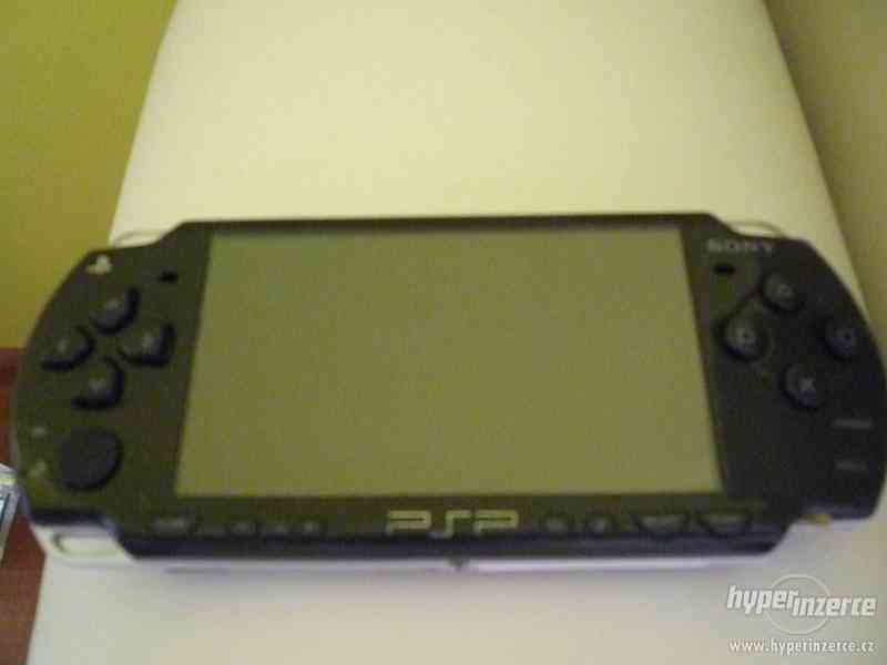 Sony Psp 2004 Slim - karta 4GB, Fifa 07 - 100% stav - foto 1