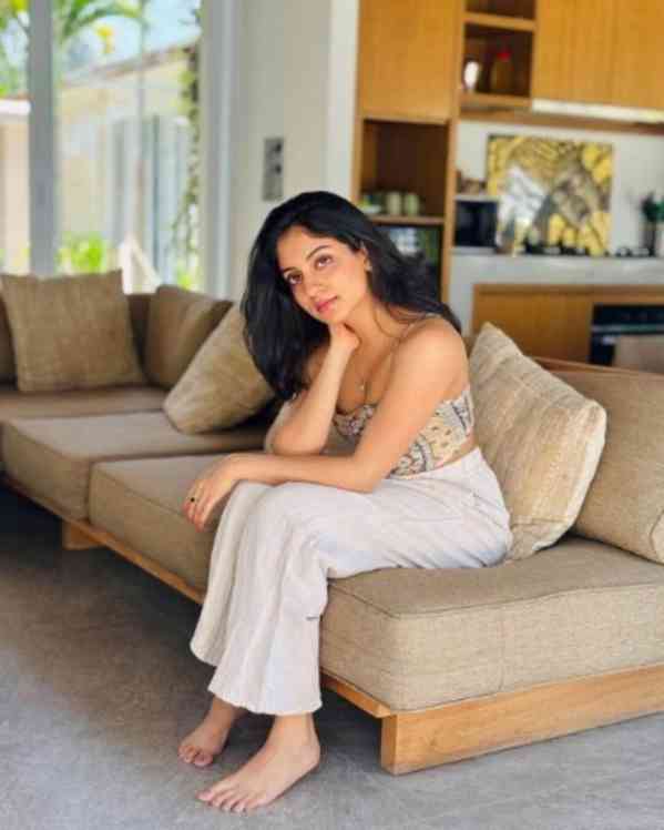 Call Girls In Delhi Cantt ꧁ 95°996138~76 ꧂ Delhi Call Girls - foto 2