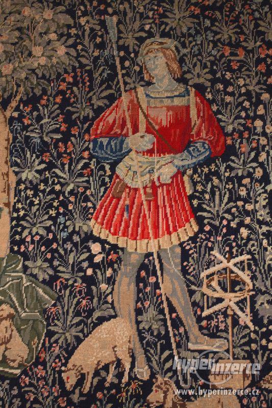 Tapiserie /gobelín v rámu se středověkým motivem 175 X 145 c - foto 3