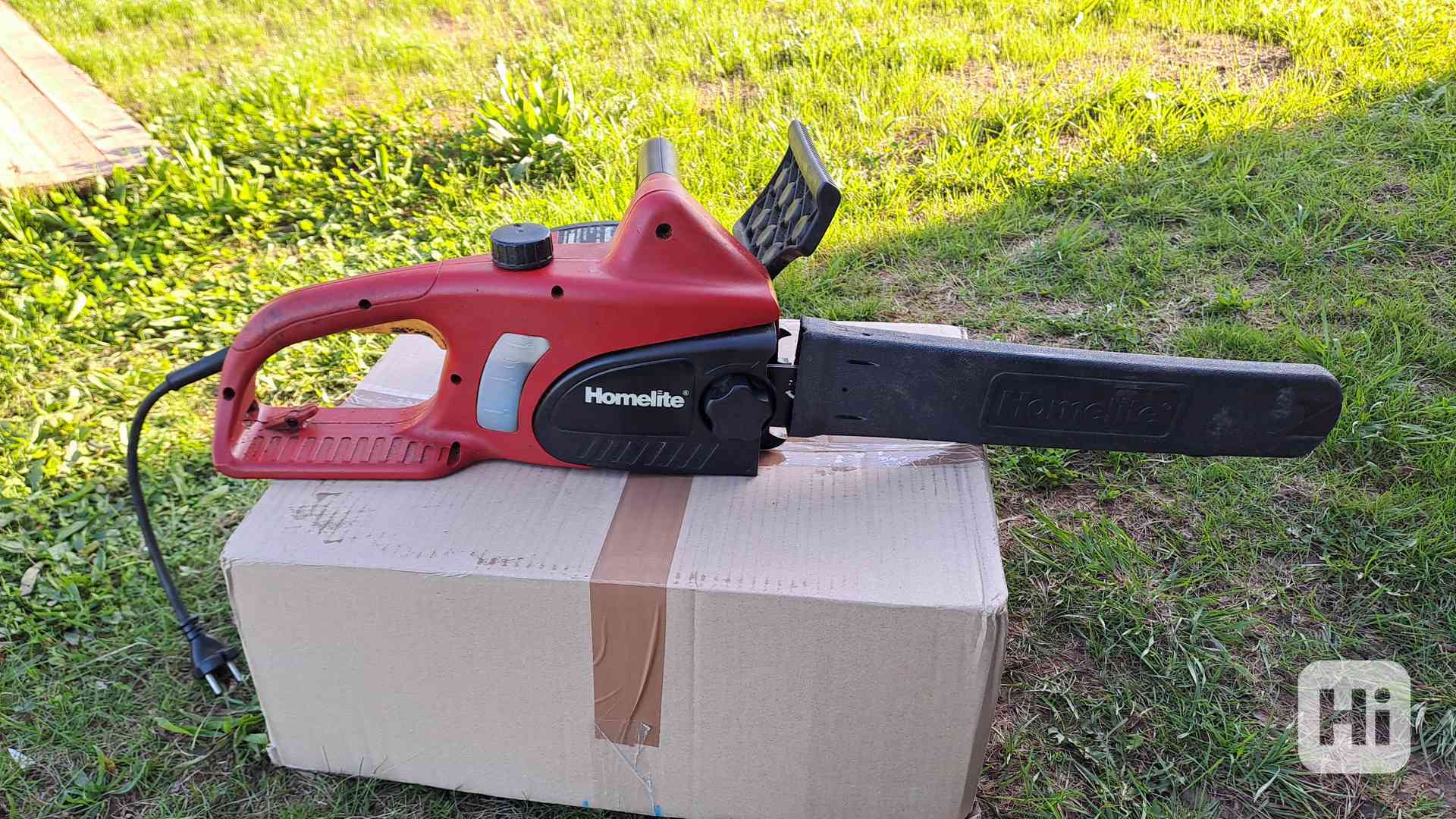 Elektrická řetězová pila Homelite - foto 1