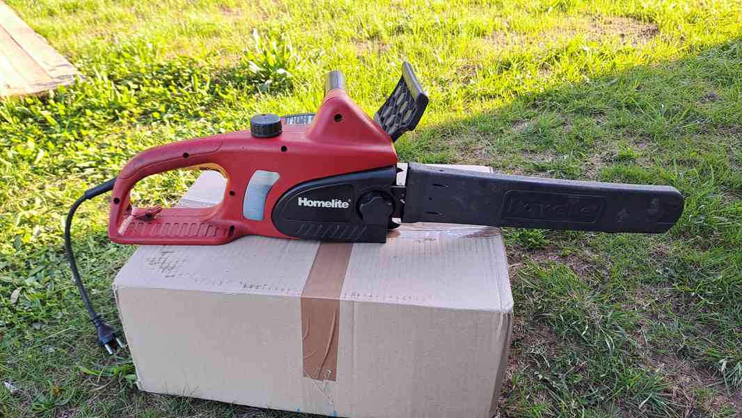 Elektrická řetězová pila Homelite - foto 1