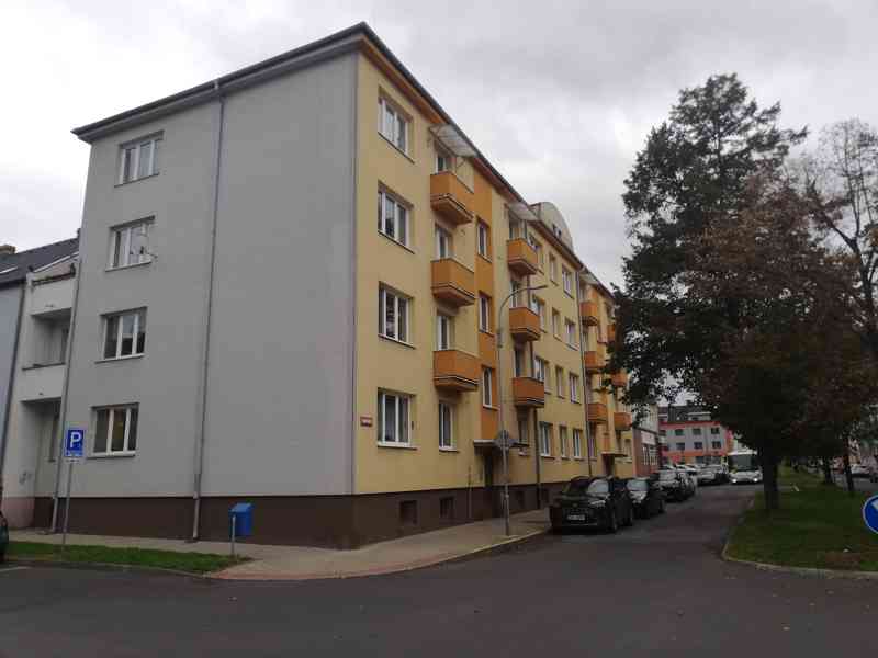 Louny - byt 2+1/B - foto 3