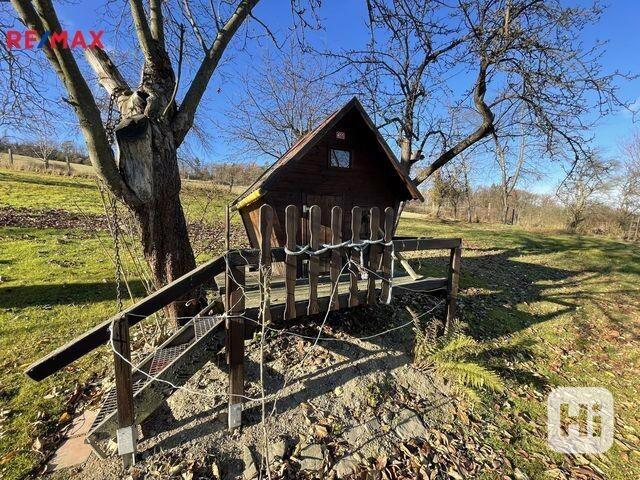 Prodej útulného domu s výhledem do krajiny a hrad Bouzov v obci Blažov - foto 14