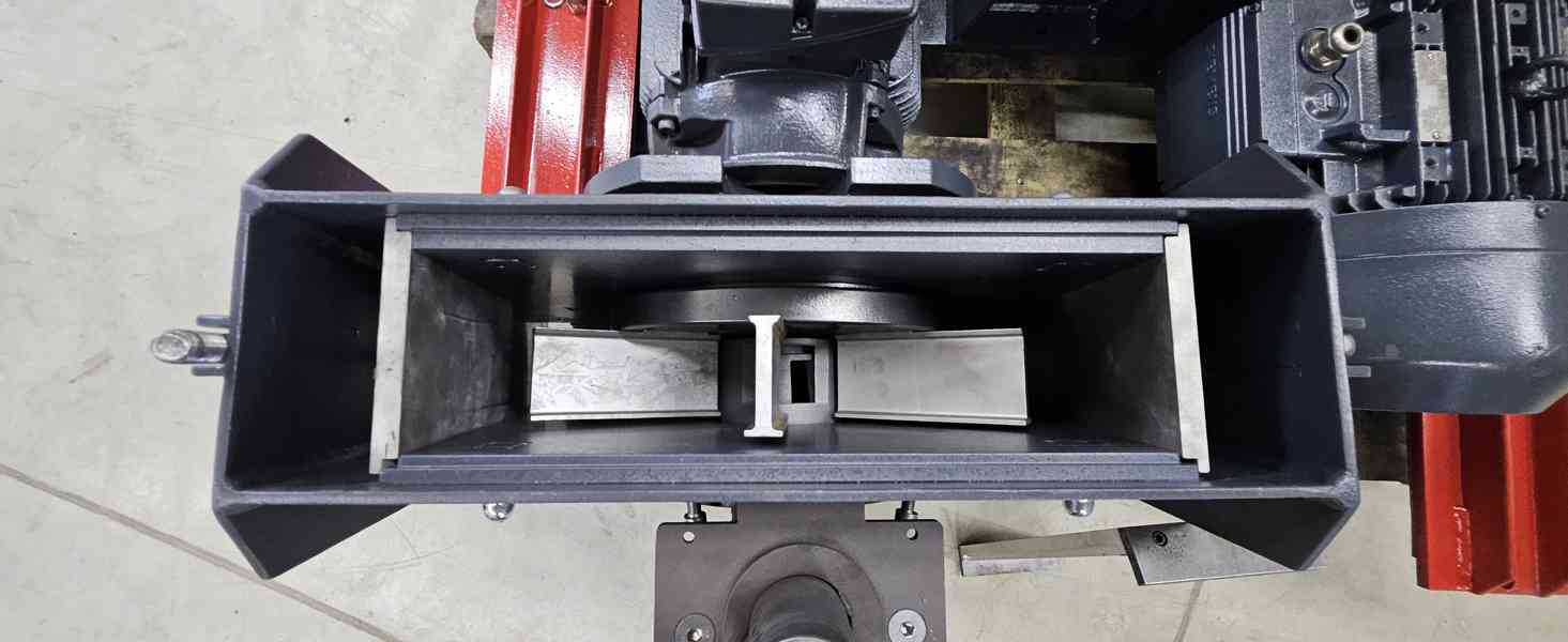 Tryskací , metací Turbína Rösler - typ Hurricane H42 - 11 kW - foto 7