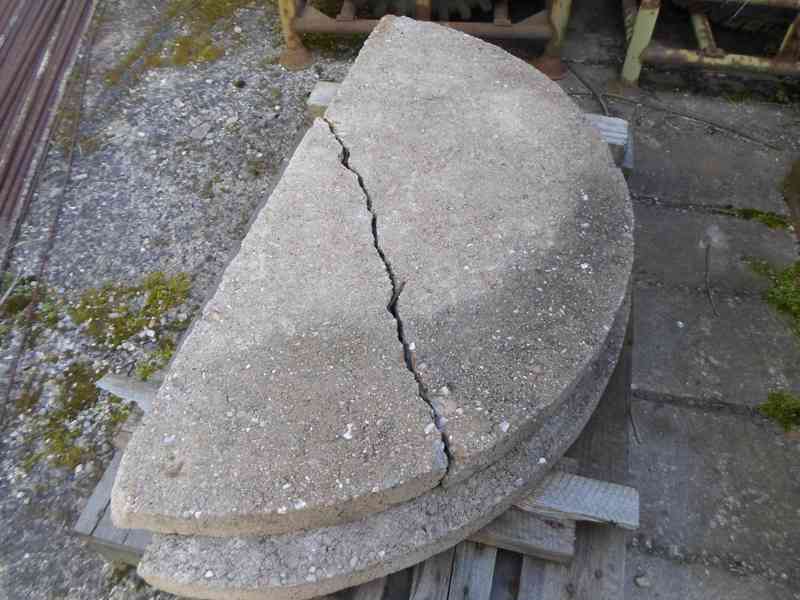 zbytky stavebního materiálu - foto 9