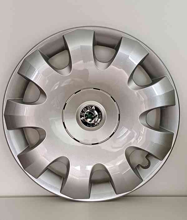 Poklice (kryt) kola 15" originál Škoda Octavia 2 - foto 1
