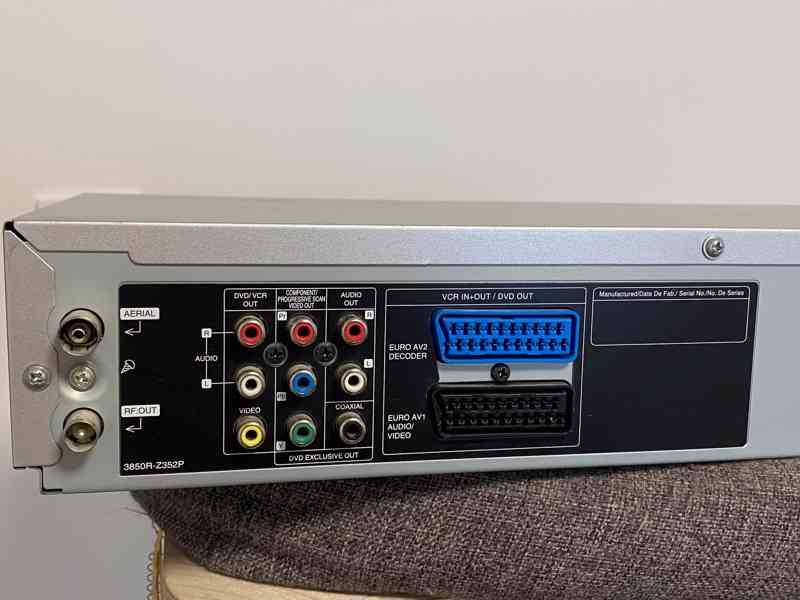 Kvalitní combo VHS a DVD přehrávač PHILIPS DVP3100V - foto 5
