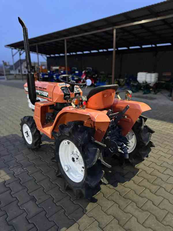 Traktor Kubota B1402, 4X4 ( 15 hp) + sekačka - foto 7