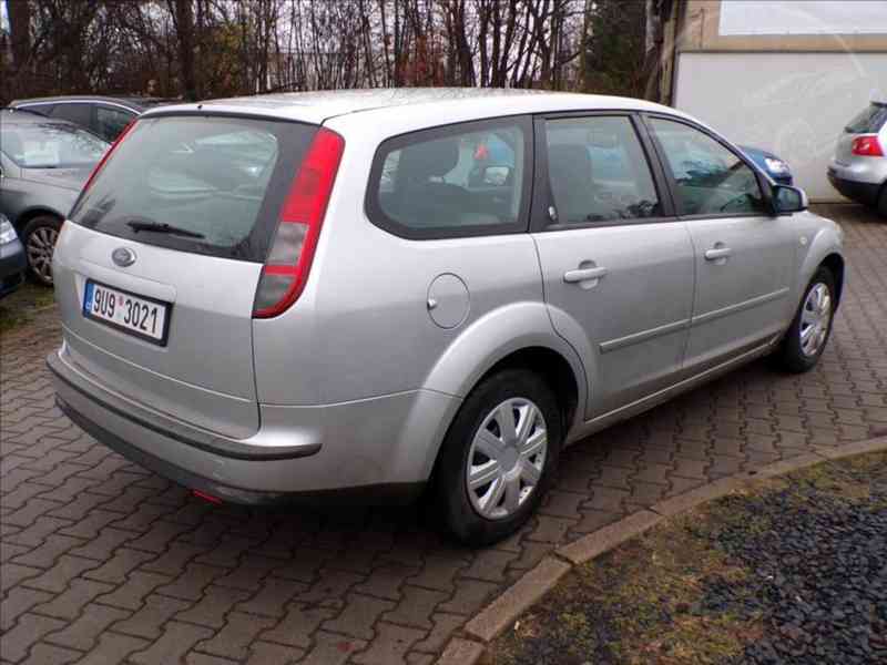 Ford Focus 1,6 i GHIA,KLIMA - foto 3