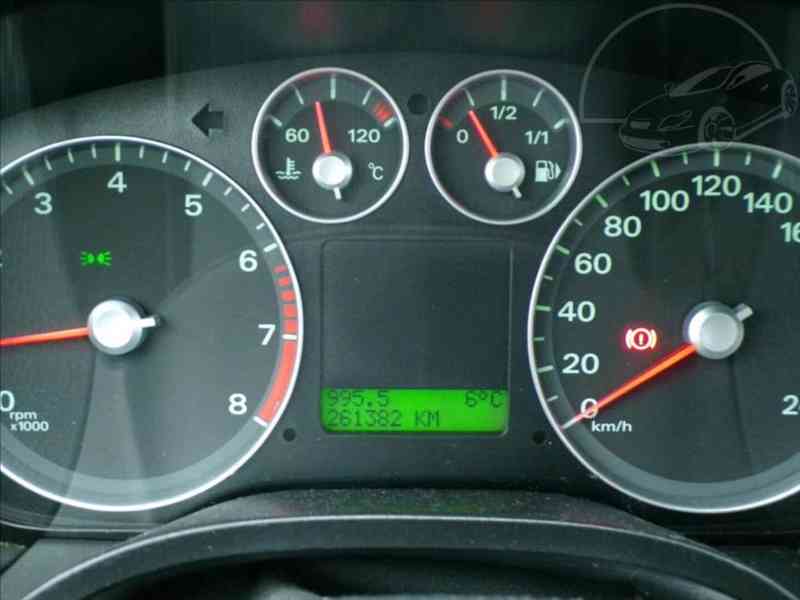 Ford Focus 1,6 i GHIA,KLIMA - foto 6