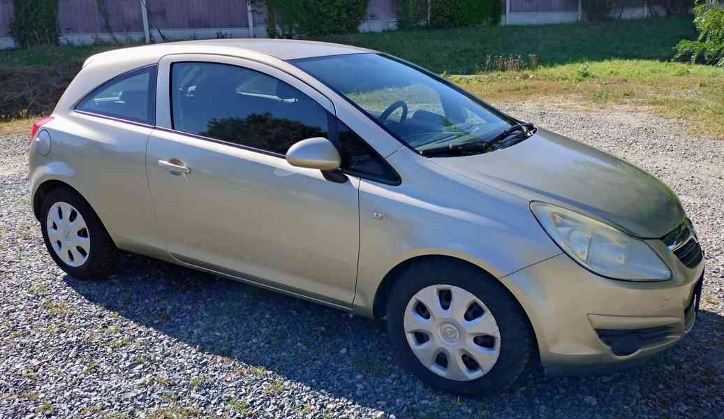 OPEL CORSA 1,2 16V 80k 2009 z ČR automatická klima - foto 2