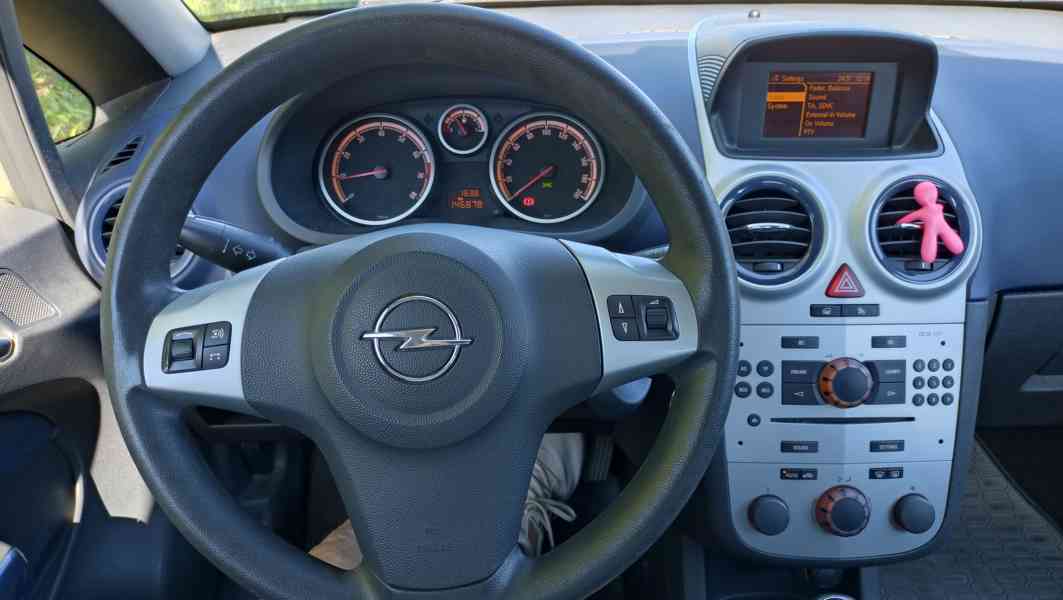 OPEL CORSA 1,2 16V 80k 2009 z ČR automatická klima - foto 8