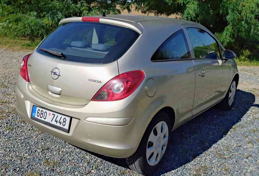 OPEL CORSA 1,2 16V 80k 2009 z ČR automatická klima - foto 3