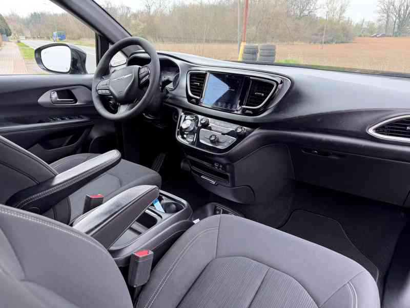 Chrysler Pacifica 3,6 Pentastar Radar 360 2019 DPH - foto 11