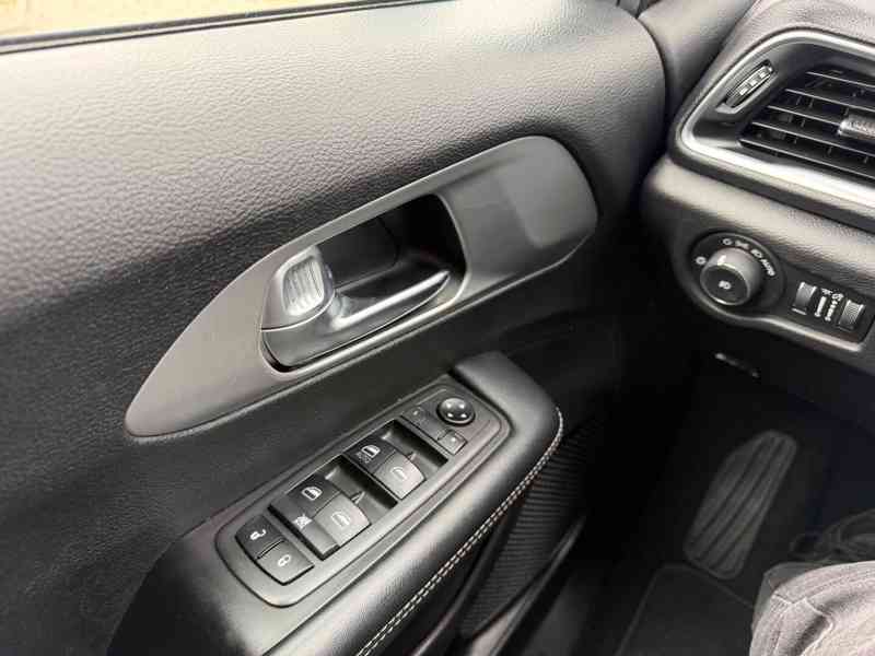 Chrysler Pacifica 3,6 Pentastar Radar 360 2019 DPH - foto 20