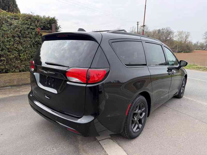 Chrysler Pacifica 3,6 Pentastar Radar 360 2019 DPH - foto 4