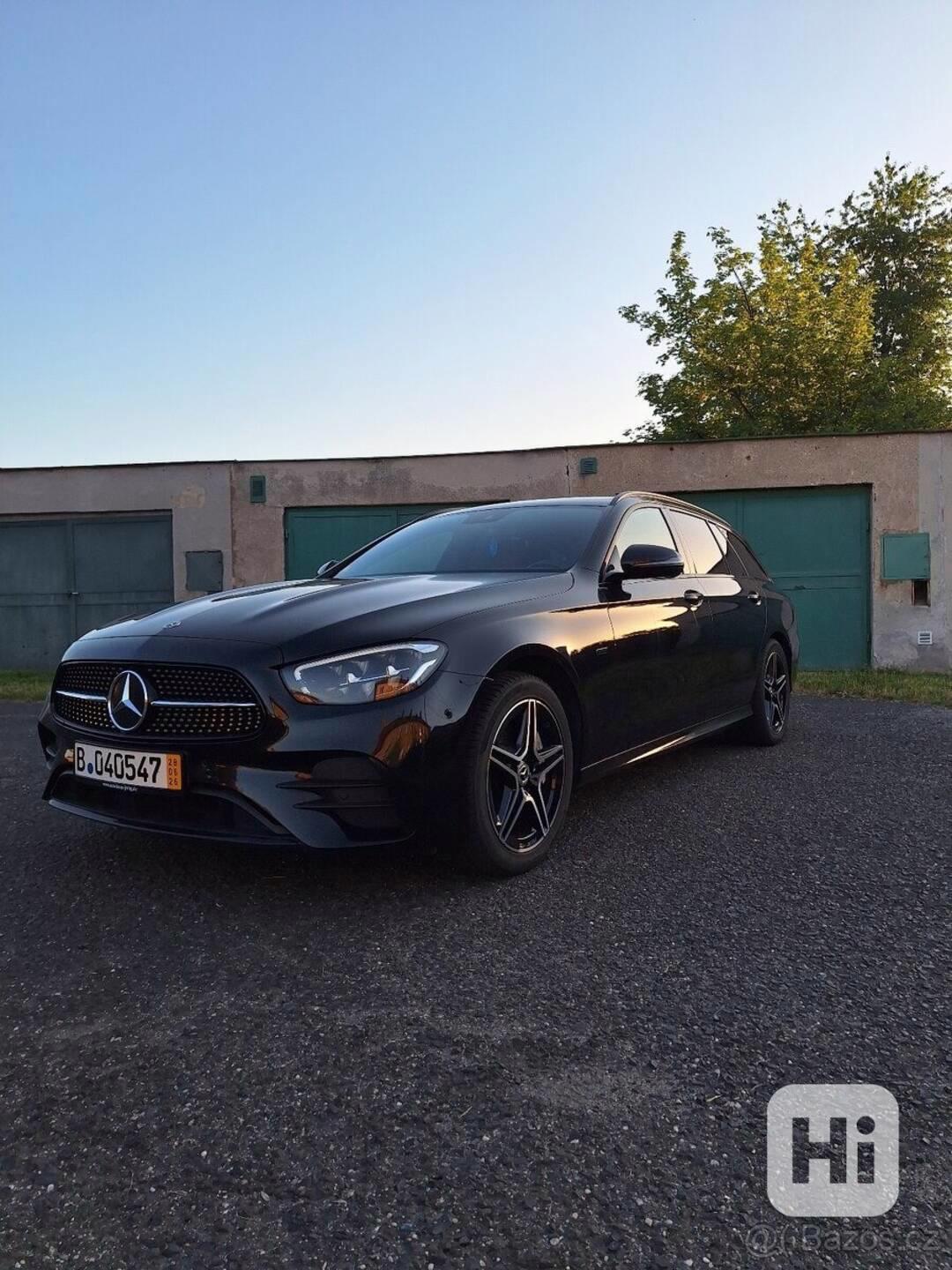 Mercedes-Benz Třídy E 2,0   D 300de AMG packet - foto 1