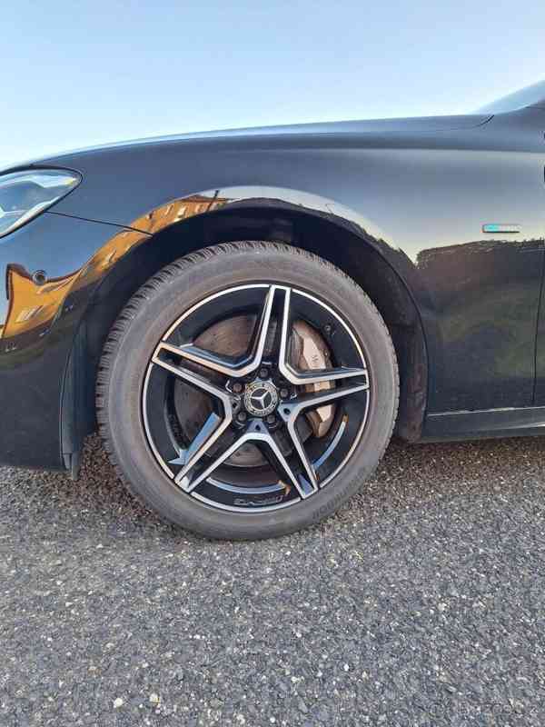 Mercedes-Benz Třídy E 2,0   D 300de AMG packet - foto 12