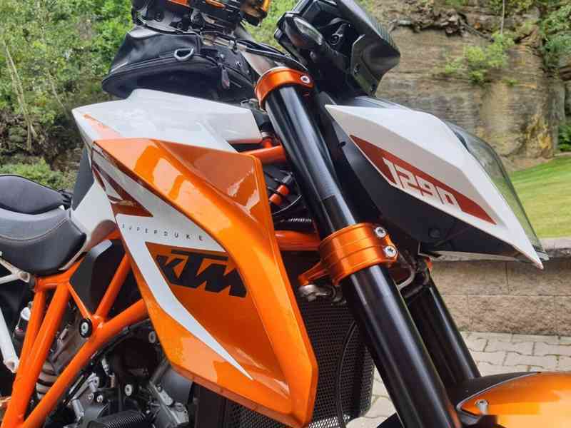 KTM 1290 Super Duke R - TOP STAV + VÝBAVA - 1. MAJITEL 185.0 - foto 16