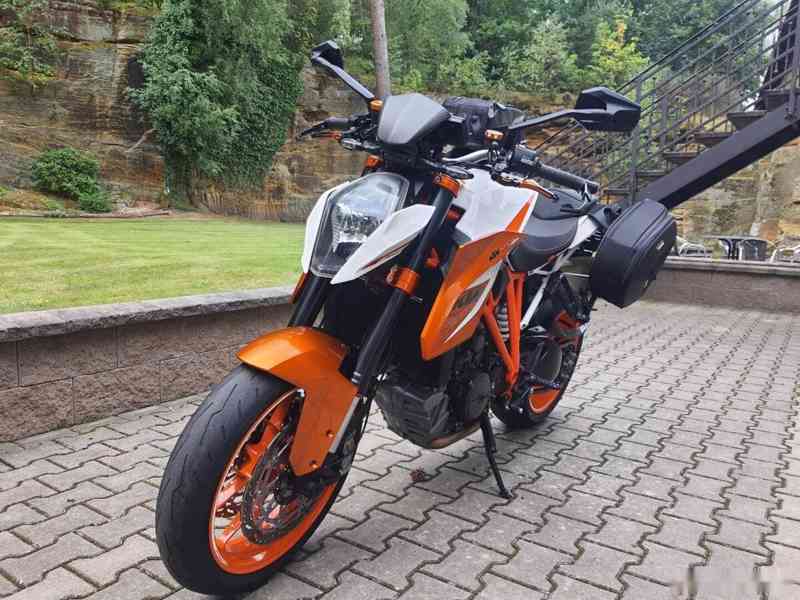KTM 1290 Super Duke R - TOP STAV + VÝBAVA - 1. MAJITEL 185.0 - foto 2