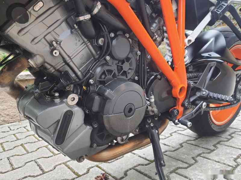 KTM 1290 Super Duke R - TOP STAV + VÝBAVA - 1. MAJITEL 185.0 - foto 11