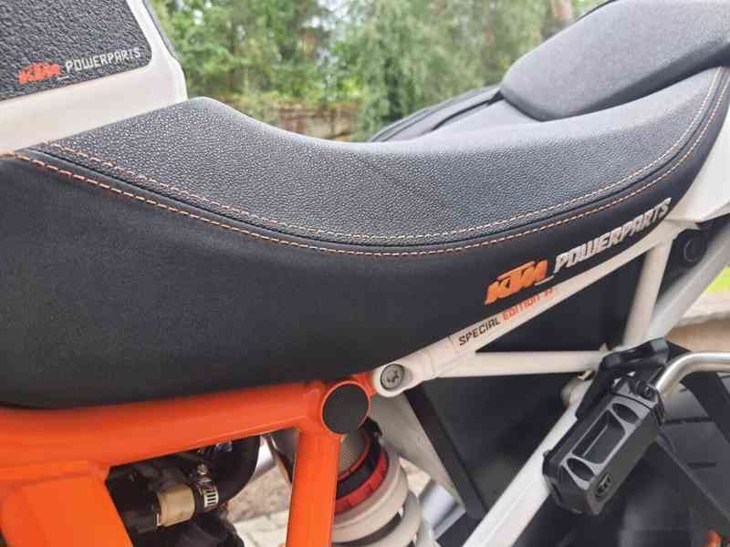 KTM 1290 Super Duke R - TOP STAV + VÝBAVA - 1. MAJITEL 185.0 - foto 12