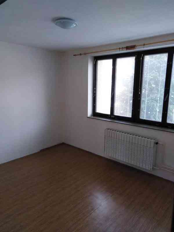 Pronájem bytu 2+1 80 m² - foto 2