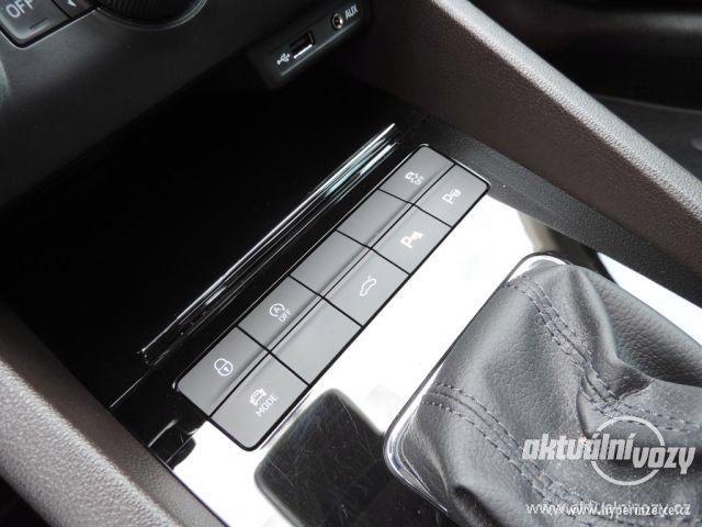 Škoda Octavia 2.0, nafta, automat, r.v. 2015, navigace, kůže - foto 33